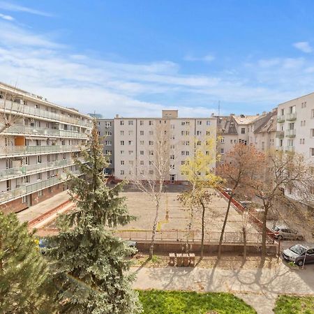 Апартаменты Lam Concrete - Ac - Balcony Братислава Экстерьер фото